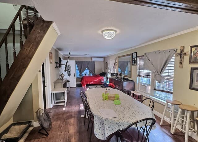 Home for sale at 115 Robert E Lee in San Antonio, TX — photo 3