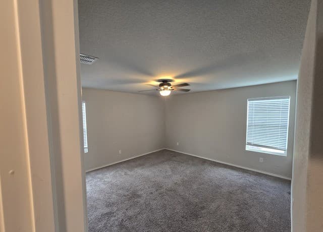 Home for sale at 8131 Crestway Landing in San Antonio, TX — photo 5