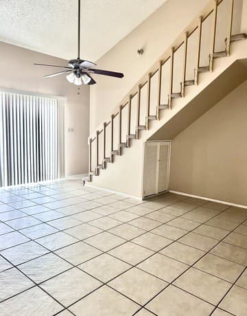 2-bedroom rental at 10527 Perrin Beitel Unit A204 in San Antonio, TX — photo 3