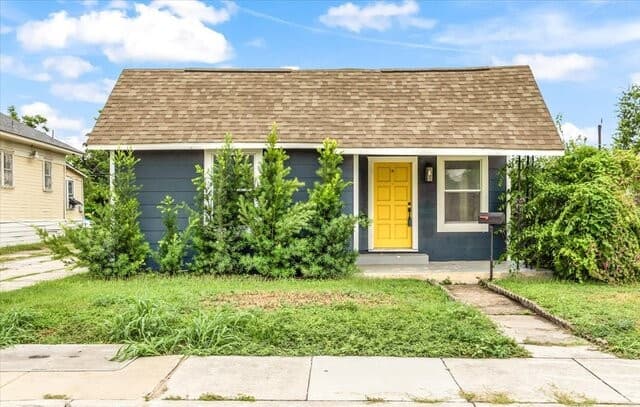 Home for sale at 1112 Fresno in San Antonio, TX — photo 1