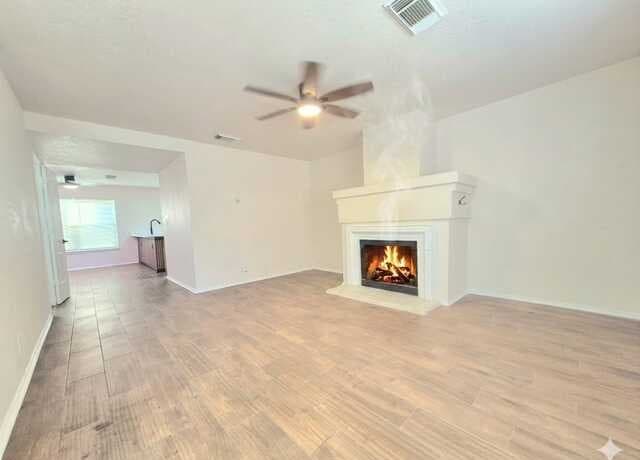 Home for sale at 5 Stallion Hls in San Antonio, TX — photo 2