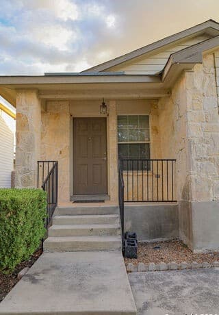 Home for sale at 6422 Candleview Ct in San Antonio, TX — photo 2