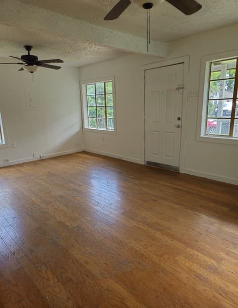 Home for sale at 957 Crystal in San Antonio, TX — photo 3