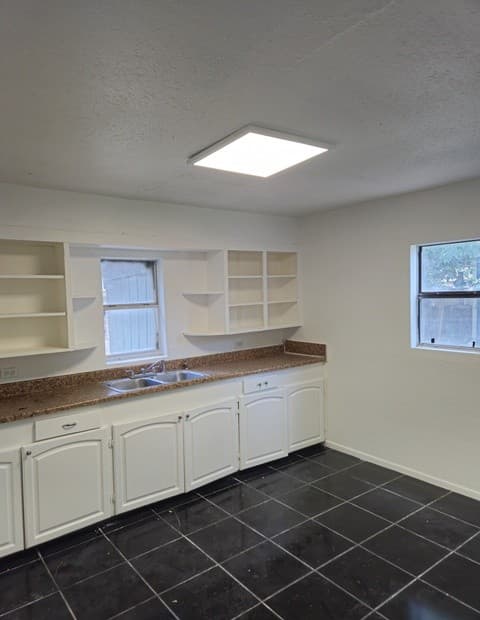 Home for sale at 957 Crystal in San Antonio, TX — photo 5