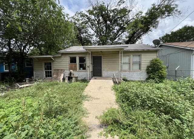 Home for sale at 150 Ricardo in San Antonio, TX — photo 2