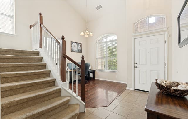 Home for sale at 829 Marbella in Cibolo, TX — photo 3
