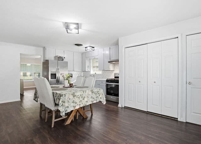 Home for sale at 663 W Pyron Ave in San Antonio, TX — photo 5
