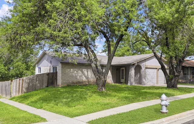 Home for sale at 12819 Tarrytown St in San Antonio, TX — photo 2