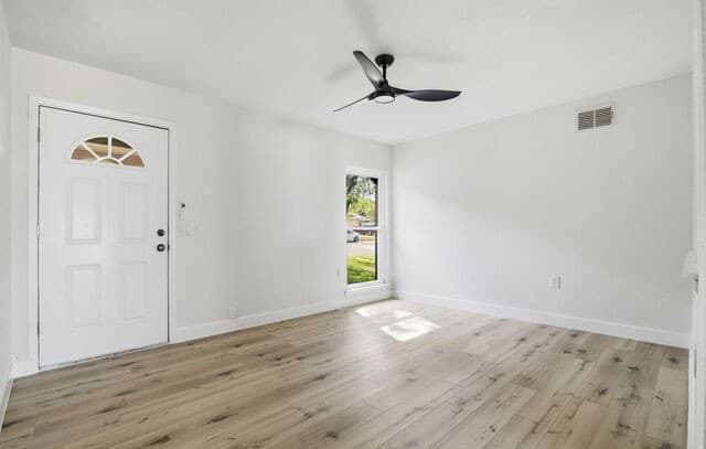 Home for sale at 12819 Tarrytown St in San Antonio, TX — photo 4