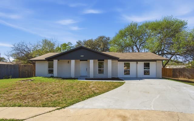 Home for sale at 12310 Valley Forge Cir in San Antonio, TX — photo 1