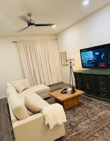 3-bedroom rental at 1031 S Gevers in San Antonio, TX — photo 5