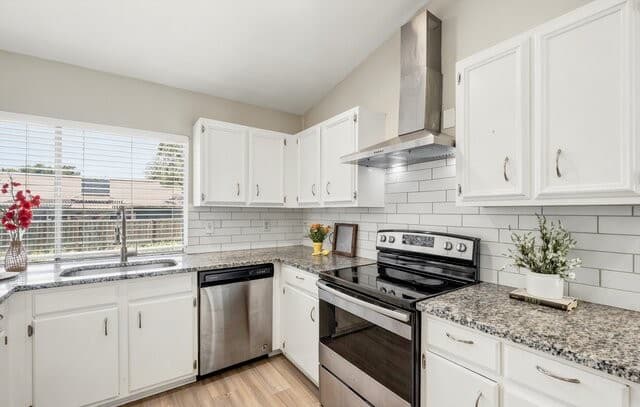Home for sale at 4622 La Marquesa St in San Antonio, TX — photo 5