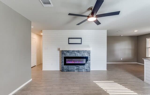 3-bedroom rental at 10535 Hammock Hl in Converse, TX — photo 5