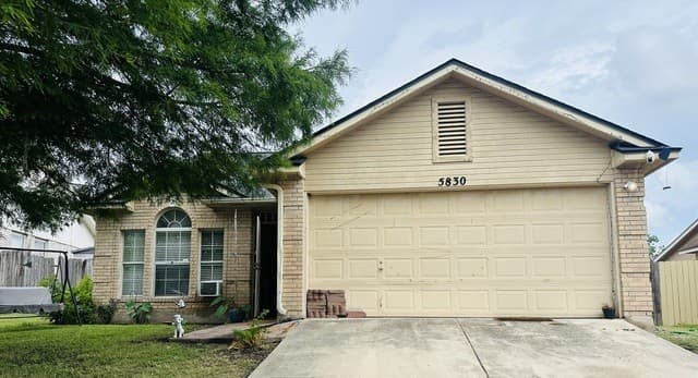 Home for sale at 5830 Larkmeadow Dr in San Antonio, TX — photo 1