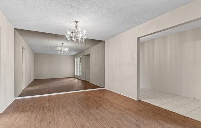 4-bedroom rental at 143 Forrest Trl in Universal City, TX — photo 5