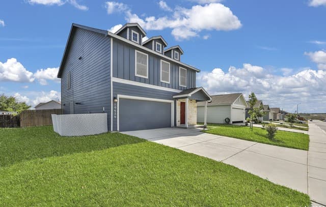 4-bedroom rental at 10626 Mcclintock Dr in Converse, TX — photo 4