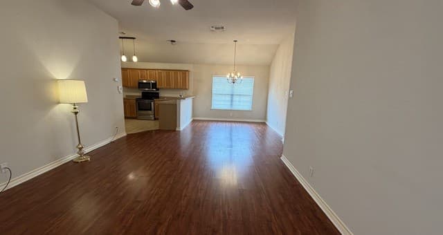 Home for sale at 609 Meadow Arbor Ln in Universal City, TX — photo 4