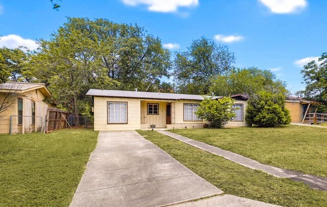 Home for sale at 115 Loy Dr in San Antonio, TX — photo 1