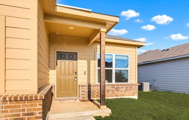 Home for sale at 7608 Zenith Ln in San Antonio, TX — photo 2