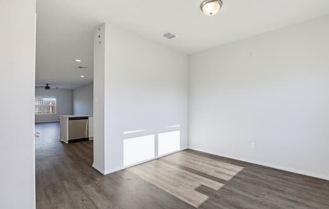 Home for sale at 7608 Zenith Ln in San Antonio, TX — photo 4