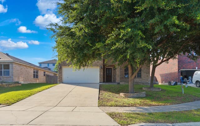 Home for sale at 233 Springtree Trl in Cibolo, TX — photo 4