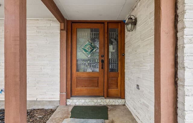 Home for sale at 10801 Pinehill St in San Antonio, TX — photo 4