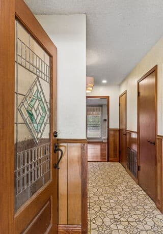 Home for sale at 10801 Pinehill St in San Antonio, TX — photo 5