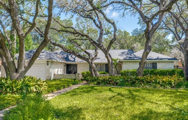 Home for sale at 10911 Whispering Wind St in San Antonio, TX — photo 2