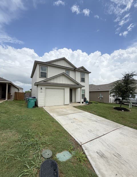 Home for sale at 810 Retama in San Antonio, TX — photo 2