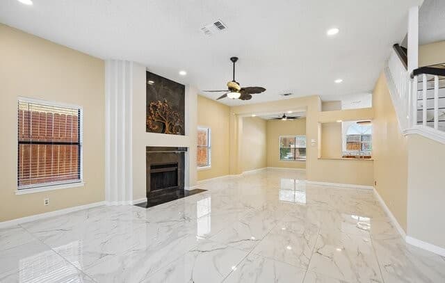Home for sale at 16922 Vista Briar Dr in San Antonio, TX — photo 4