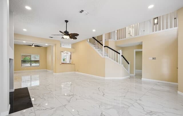 Home for sale at 16922 Vista Briar Dr in San Antonio, TX — photo 5