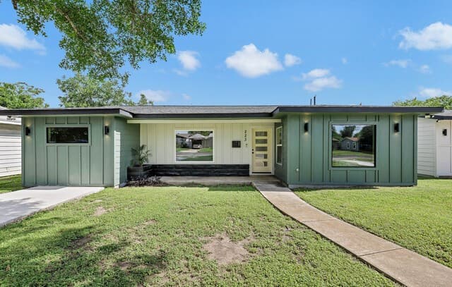 Home for sale at 223 Laurelwood Dr in San Antonio, TX — photo 5