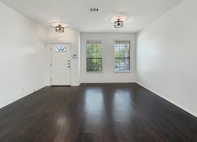 Home for sale at 9015 Burnt Peak in Helotes, TX — photo 3