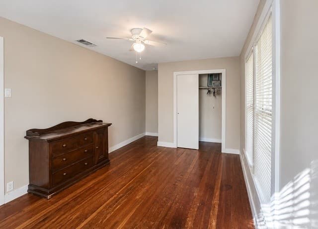 Home for sale at 1106 Palm in Jourdanton, TX — photo 3