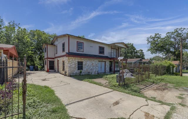 Home for sale at 2029 Burton Ave in San Antonio, TX — photo 2