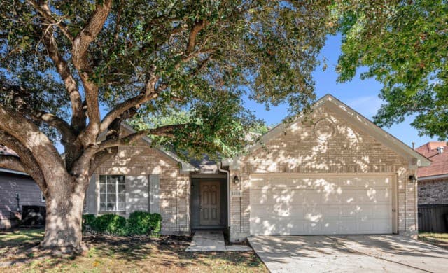 3-bedroom rental at 8206 Coppergate in Converse, TX — photo 1