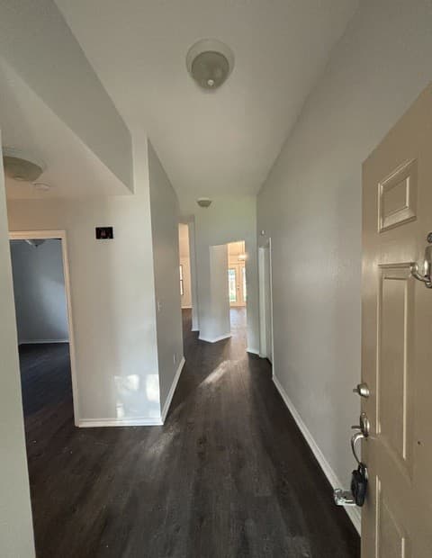 3-bedroom rental at 8206 Coppergate in Converse, TX — photo 5