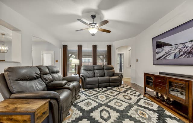 Home for sale at 3517 Enchanted Farm in Schertz, TX — photo 5