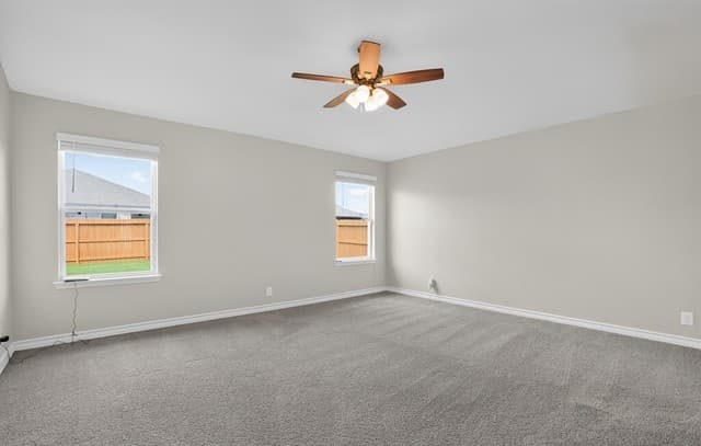5-bedroom rental at 611 Overlook Rdg in Cibolo, TX — photo 4
