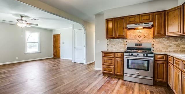 Home for sale at 201 Brenda Dr in Converse, TX — photo 5