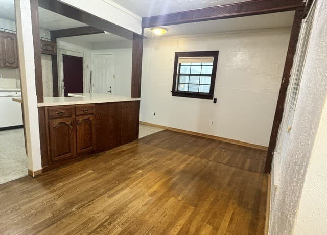 Home for sale at 670 Maria Elena in San Antonio, TX — photo 5