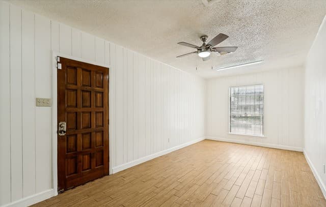 Home for sale at 203 Eastover in San Antonio, TX — photo 4