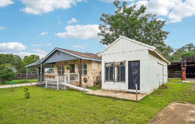 Home for sale at 4229 & 4225 Mansion in Von Ormy, TX — photo 1
