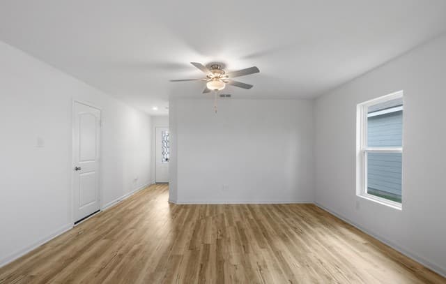 Home for sale at 11514 Cardinal Creek in San Antonio, TX — photo 5