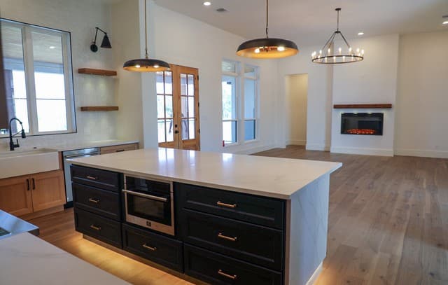 Home for sale at 977 Pinto Cyn in Bandera, TX — photo 2