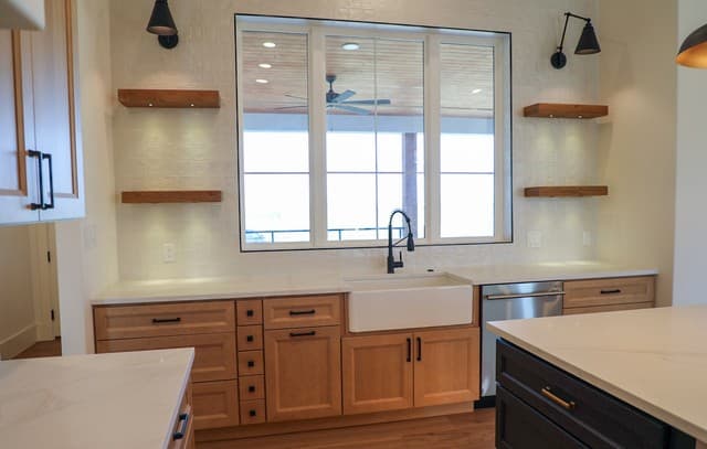 Home for sale at 977 Pinto Cyn in Bandera, TX — photo 5