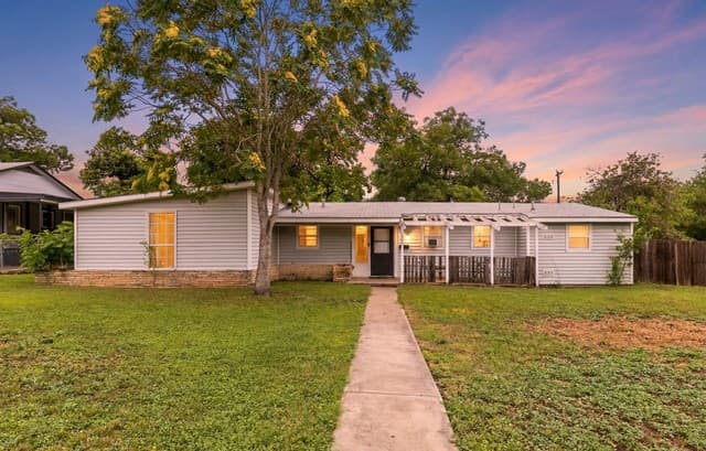 Home for sale at 530 John Adams Dr in San Antonio, TX — photo 1