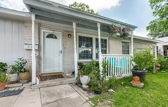 Home for sale at 431 Kopplow in San Antonio, TX — photo 4