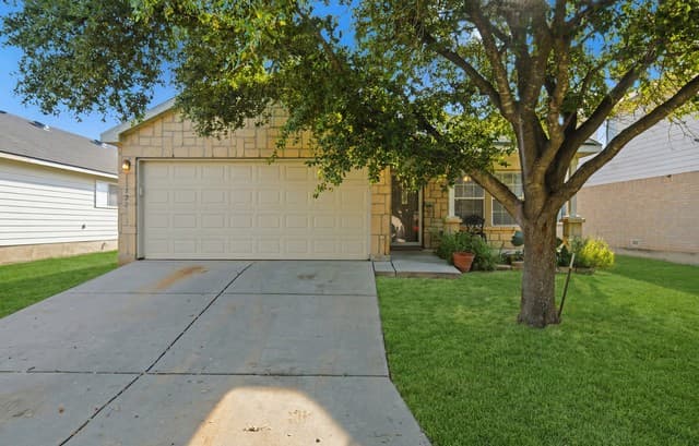 3-bedroom home for sale at 11823 Briarton Pass in San Antonio TX