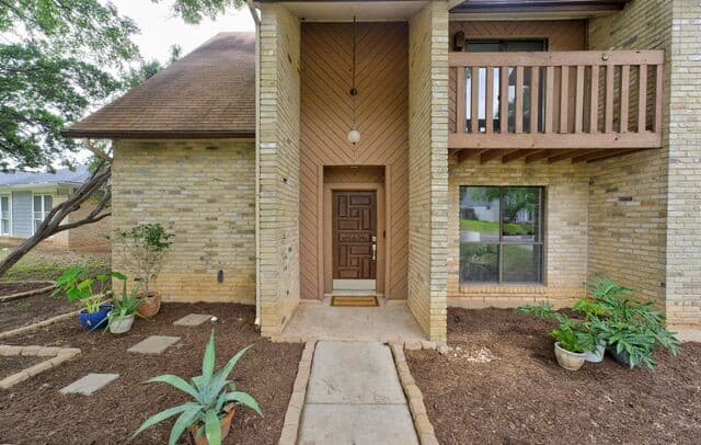 Home for sale at 2326 Shadow Cliff St in San Antonio, TX — photo 2